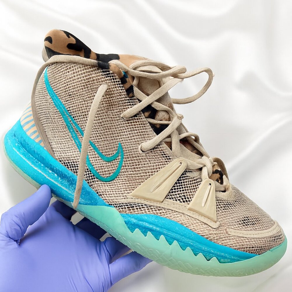 Nike Kyrie Kids’ Boys’ Sneakers – Camouflage Blue & Tan, Size 7Y- Good condition